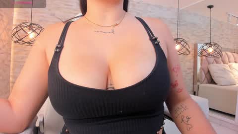 Snapshot of im_mou_ chatting on 03/04/25, 12:44 im mou online show from 03/04/25, 12:44