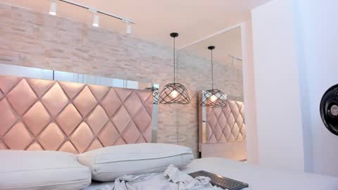 Snapshot of im_mou_ chatting on 03/07/25, 04:11 im mou online show from 03/07/25, 04:11