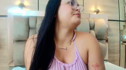 Snapshot of im_mou_ chatting on 10/01/25, 12:55 im mou online show from 10/01/25, 12:55