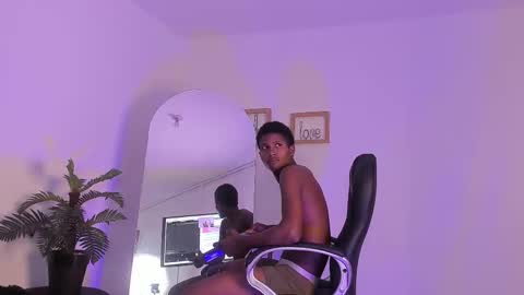 Snapshot of im_oleider chatting on 02/19/26, 04:19 oleider dont forget your thumbs up online show from 02/19/26, 04:19