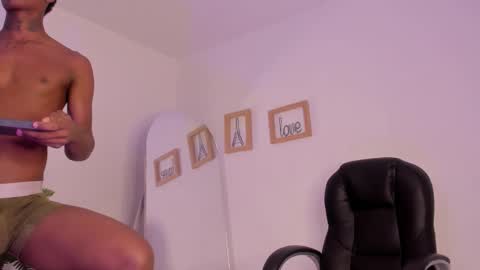 Snapshot of im_oleider chatting on 02/27/26, 04:56 oleider dont forget your thumbs up online show from 02/27/26, 04:56