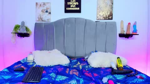 im_riley_ online show from 10/02/25, 10:17