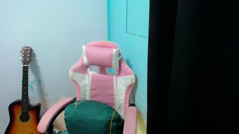 Ms. M online show from 10/28/25, 07:23