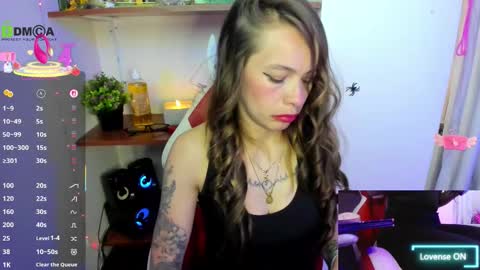 Lisa Hyga online show from 10/19/25, 10:32