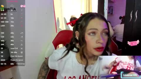 Lisa Hyga online show from 11/18/25, 07:40