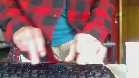 Snapshot of imaussiechris chatting on 10/19/25, 10:54 Aussie Guy online show from 10/19/25, 10:54