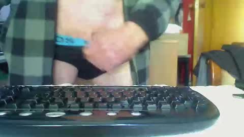 Snapshot of imaussiechris chatting on 10/31/25, 11:17 Aussie Guy online show from 10/31/25, 11:17