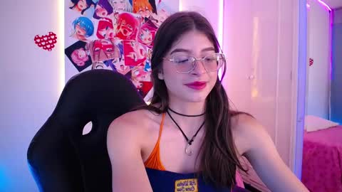Chloe online show from 10/22/25, 08:19