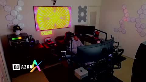 Snapshot of imdjazra chatting on 12/26/24, 04:36 DJ Azra online show from 12/26/24, 04:36