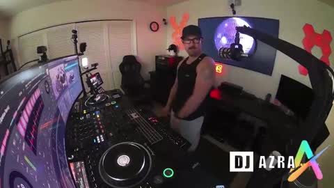 Snapshot of imdjazra chatting on 02/11/25, 11:54 DJ Azra online show from 02/11/25, 11:54