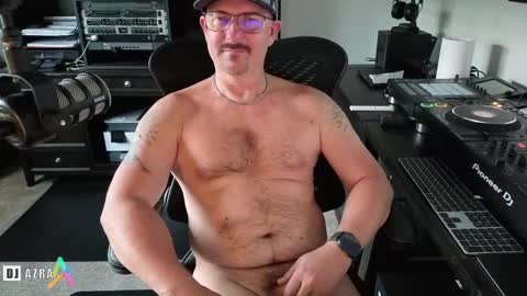 Snapshot of imdjazra chatting on 10/06/25, 12:52 DJ Azra online show from 10/06/25, 12:52