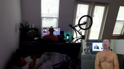 Snapshot of imdjazra chatting on 05/25/26, 08:37 DJ Azra online show from 05/25/26, 08:37