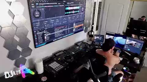 Snapshot of imdjazra chatting on 06/27/26, 12:15 DJ Azra online show from 06/27/26, 12:15