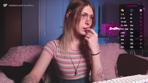 Snapshot of imeva chatting on 12/14/24, 01:59 Eva Ellary - online show from 12/14/24, 01:59