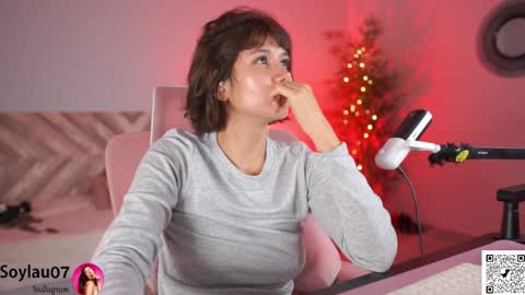 Snapshot of imjess_ chatting on 12/20/25, 04:30 imjess_ online show from 12/20/25, 04:30