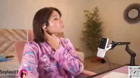 Snapshot of imjess_ chatting on 01/19/26, 04:27 imjess_ online show from 01/19/26, 04:27