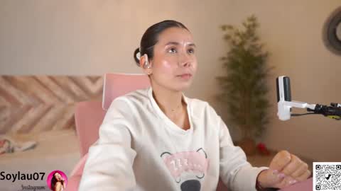 Snapshot of imjess_ chatting on 02/19/26, 02:02 imjess_ online show from 02/19/26, 02:02