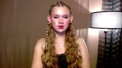 Mika online show from 12/04/25, 02:04