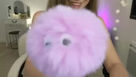 ImKeira online show from 01/27/25, 10:49