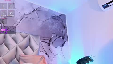 Leana online show from 02/25/25, 11:11