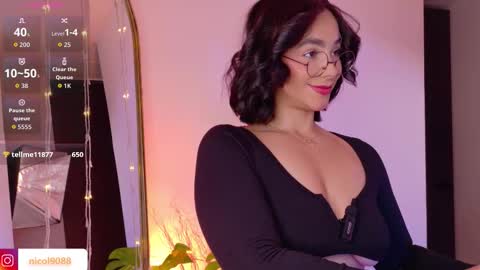 Leana online show from 12/18/25, 10:27