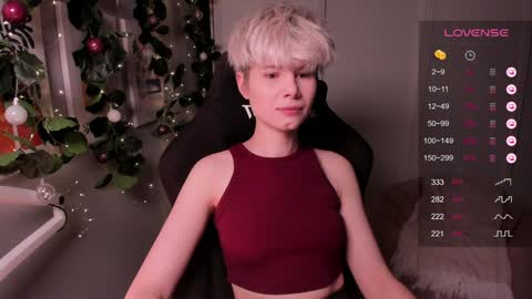 Snapshot of imnotmia chatting on 12/10/24, 05:11 Mia online show from 12/10/24, 05:11