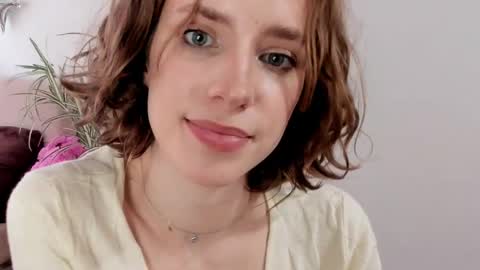 Snapshot of imogensy chatting on 04/24/26, 08:28 my name Imo Fansly online show from 04/24/26, 08:28