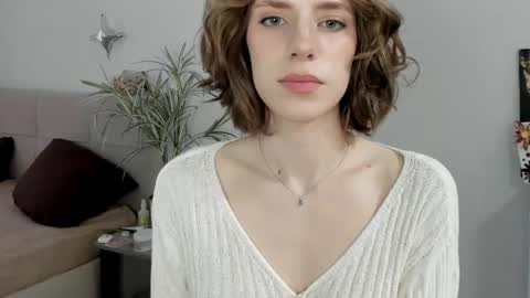 Snapshot of imogensy chatting on 05/04/26, 05:14 my name Imo Fansly online show from 05/04/26, 05:14