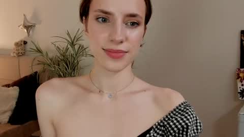 Snapshot of imogensy chatting on 05/07/26, 03:39 my name Imo Fansly online show from 05/07/26, 03:39