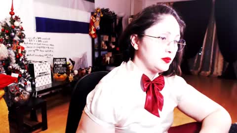 Snapshot of imperatrizasado chatting on 12/08/24, 06:17 Empress online show from 12/08/24, 06:17