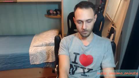 Snapshot of imsimo chatting on 11/18/25, 09:30 Simo online show from 11/18/25, 09:30