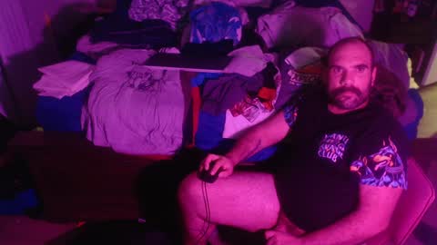 Snapshot of imthatfnguy chatting on 12/05/24, 10:55 I use to be imeverythingandnothing online show from 12/05/24, 10:55