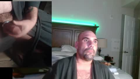 Snapshot of imthatfnguy chatting on 12/29/24, 06:45 I use to be imeverythingandnothing online show from 12/29/24, 06:45