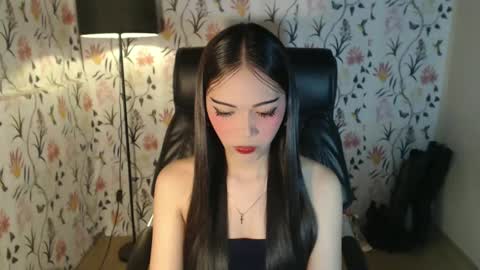 Snapshot of imyourlegalbaby chatting on 02/16/25, 01:27 Aki online show from 02/16/25, 01:27