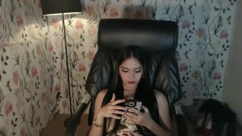 Snapshot of imyourlegalbaby chatting on 03/11/25, 08:41 Aki online show from 03/11/25, 08:41