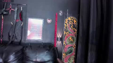 Snapshot of in_the_heaven chatting on 07/14/26, 02:05 in_the_heaven online show from 07/14/26, 02:05