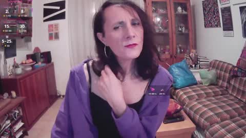 Snapshot of in_the_mood_for_you_maybe chatting on 12/06/24, 09:35 Vanessa online show from 12/06/24, 09:35