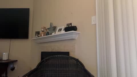 Snapshot of inamate93 chatting on 12/14/25, 04:07 Inmate1993 online show from 12/14/25, 04:07