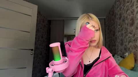 Lola online show from 02/20/26, 11:11