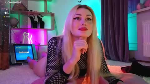  Dina  Help me reach 100 likes  online show from 02/10/26, 08:24