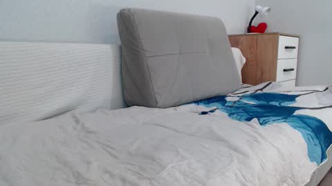 Della online show from 02/20/25, 05:40