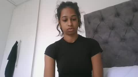 indanbella19 online show from 04/18/26, 04:49