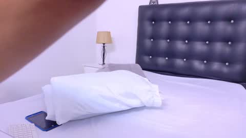 Snapshot of indian_delight18 chatting on 01/02/25, 11:38 indian_delight18 online show from 01/02/25, 11:38