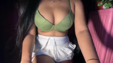 Raya  online show from 04/17/26, 04:10