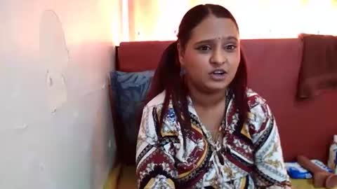 Snapshot of indian_sunshine chatting on 10/17/25, 07:22 indian_sunshine online show from 10/17/25, 07:22