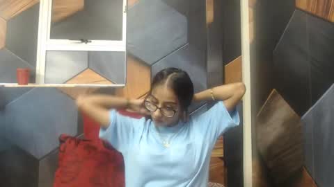 Snapshot of indianarmani chatting on 01/18/25, 06:13 Armani online show from 01/18/25, 06:13