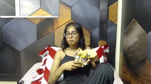 Snapshot of indianarmani chatting on 01/31/25, 06:24 Armani online show from 01/31/25, 06:24