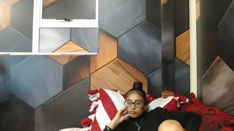 Snapshot of indianarmani chatting on 02/05/25, 09:46 Armani online show from 02/05/25, 09:46