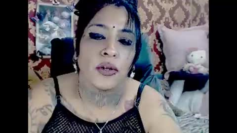 Snapshot of indiancatz2 chatting on 09/19/25, 03:13 anusha online show from 09/19/25, 03:13