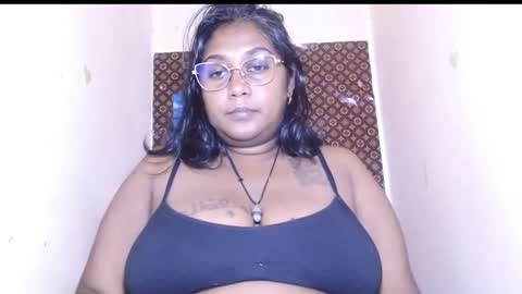 Snapshot of indiancoco chatting on 02/11/25, 06:33 candice online show from 02/11/25, 06:33